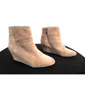 Vince Camuto Melisa Beige Tan Suede Wedge Heel Ankle Booties Women Sz 8.5 M